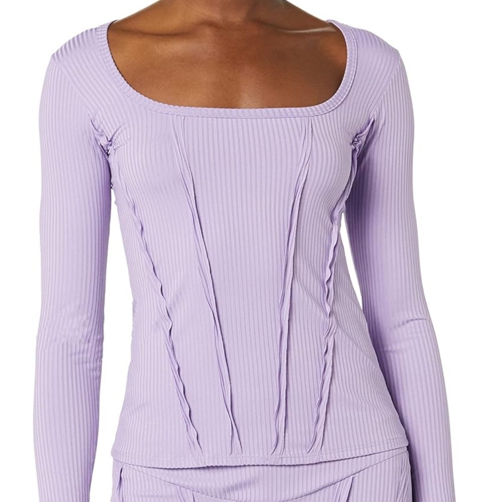 Long sleeve athletic top or tennis top lilac M
